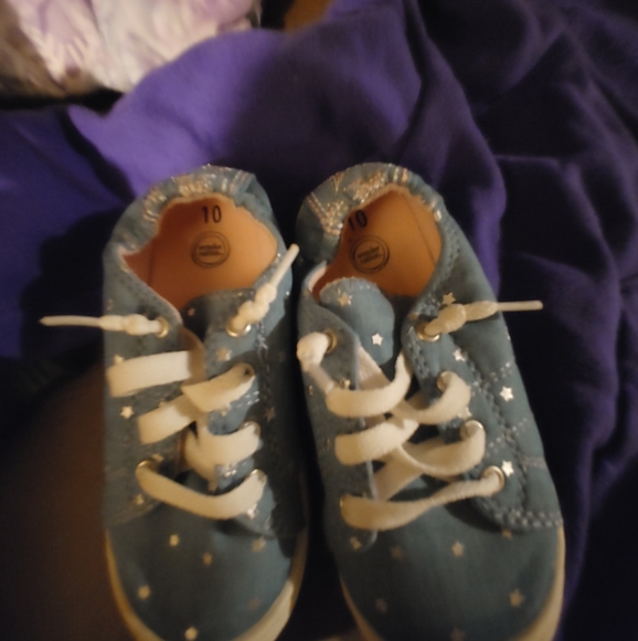 blue shoes - Picture 1 of 1